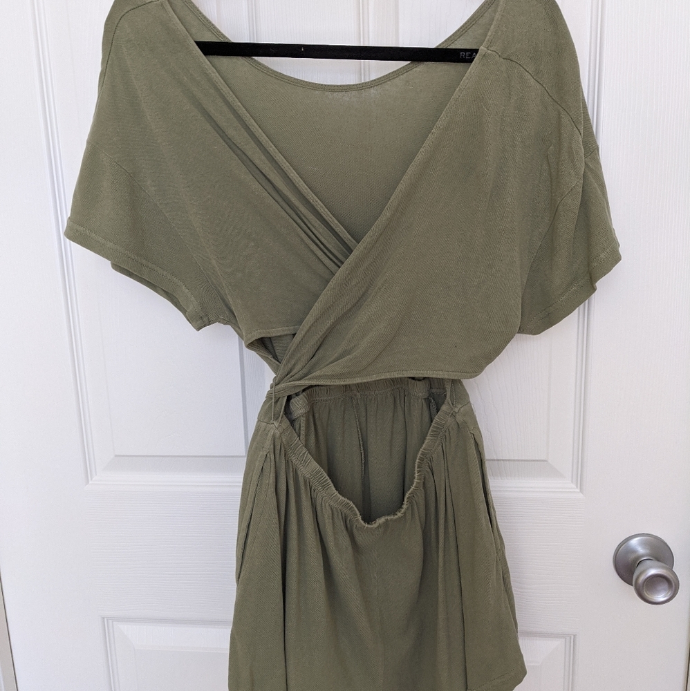 Romper - Picture 2 of 2